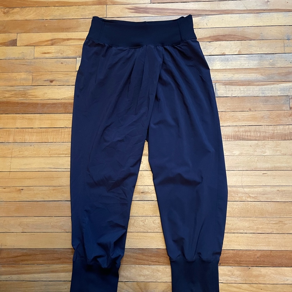 Dance to yoga pants
